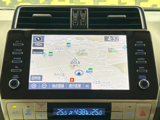 UZ0048445169_61_001.jpg