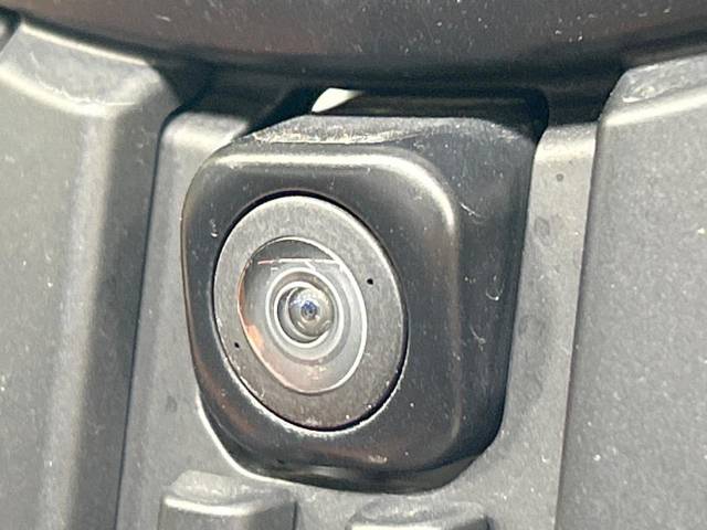 UZ0047938689_31_001.jpg
