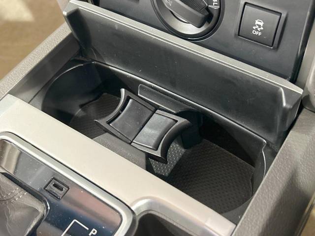 UZ0047938689_58_001.jpg