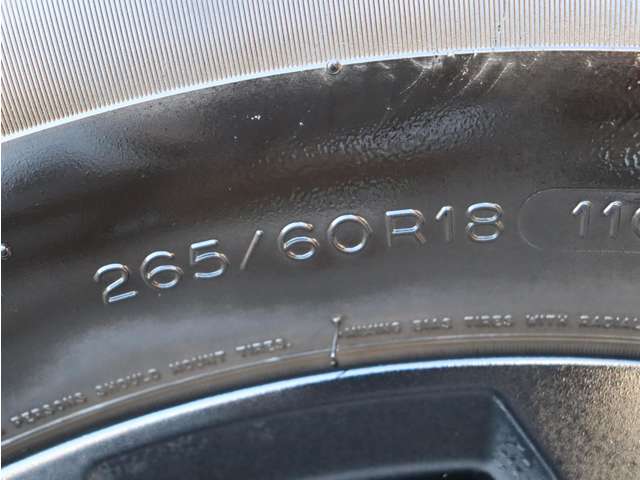 UZ0047784915_41_001.jpg