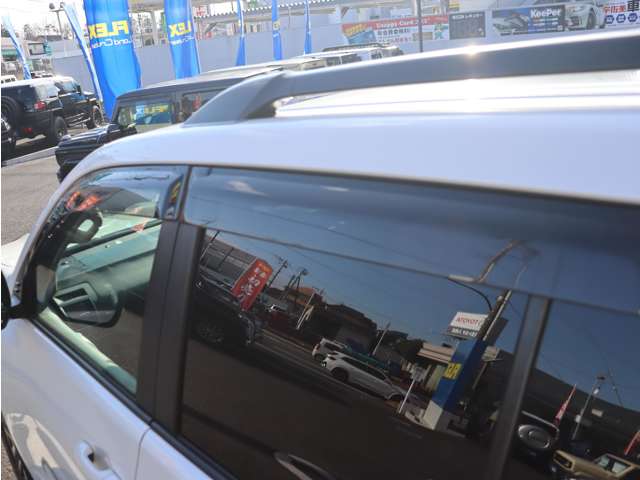 UZ0047784915_43_001.jpg