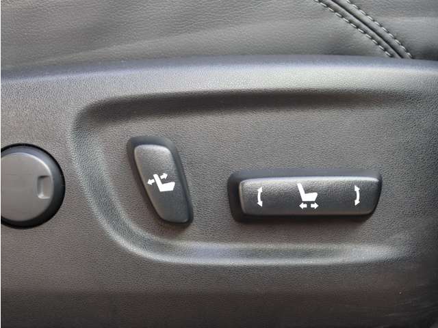 UZ0047784915_67_001.jpg