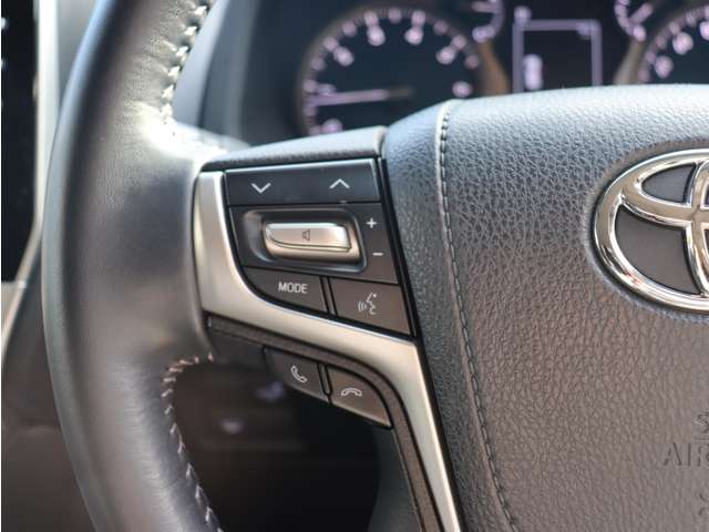UZ0047784915_78_001.jpg