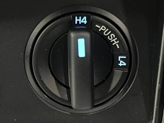 UZ0048382117_37_001.jpg