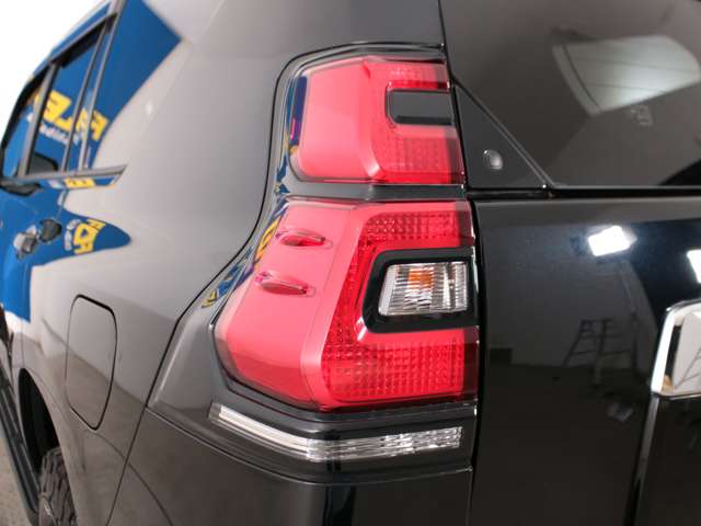 U00045997230_40_002.jpg