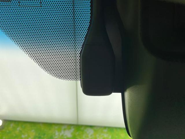 UZ0048031096_42_001.jpg