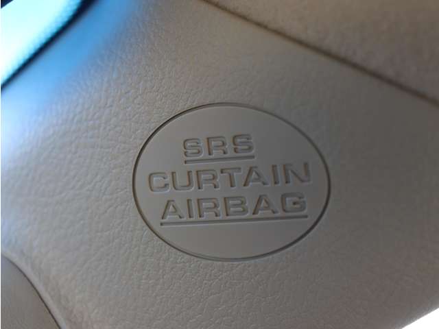 UZ0047064021_69_003.jpg