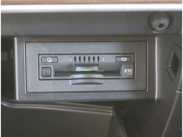 U00048397747_10_002.jpg