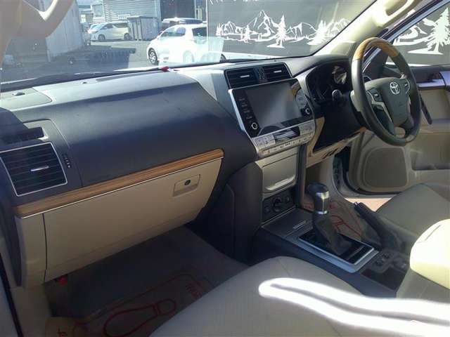 U00047752208_9_002.jpg