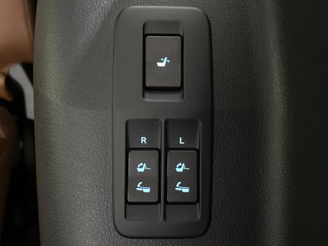 UZ0048560453_35_001.jpg