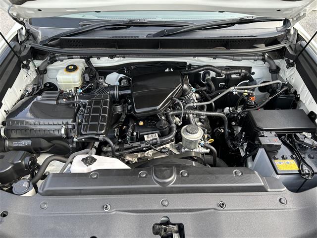 UZ0048566377_55_001.jpg