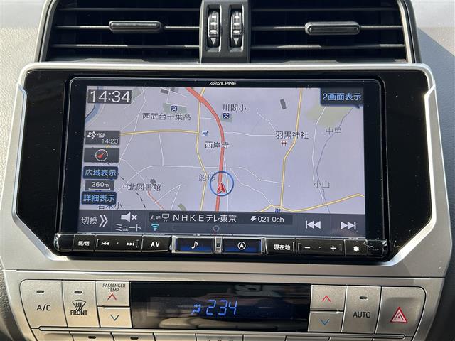 UZ0048566377_6_003.jpg
