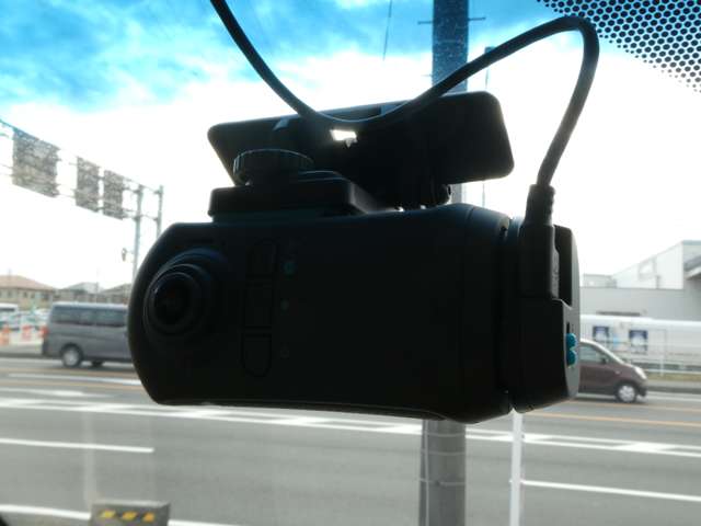 U00047069103_52_001.jpg