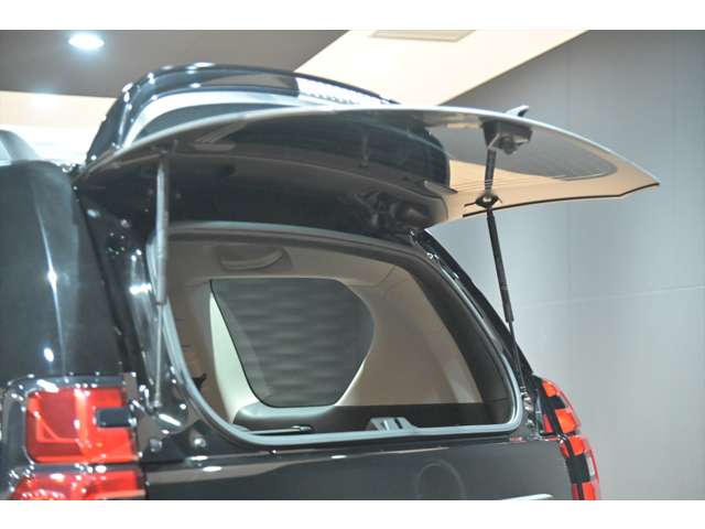 UJ0048373059_64_002.jpg