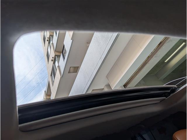 UJ0048293224_65_003.jpg