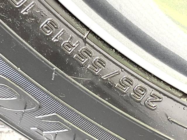 UZ0048551998_36_001.jpg