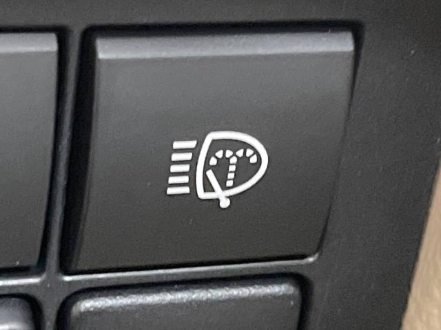 UZ0048551998_66_001.jpg