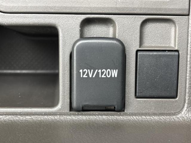 UZ0047892080_50_001.jpg