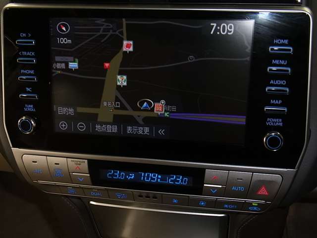 UZ0048178273_33_001.jpg
