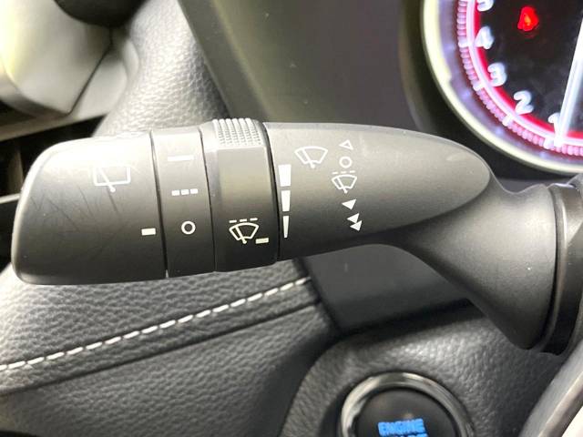 UZ0047775279_57_001.jpg