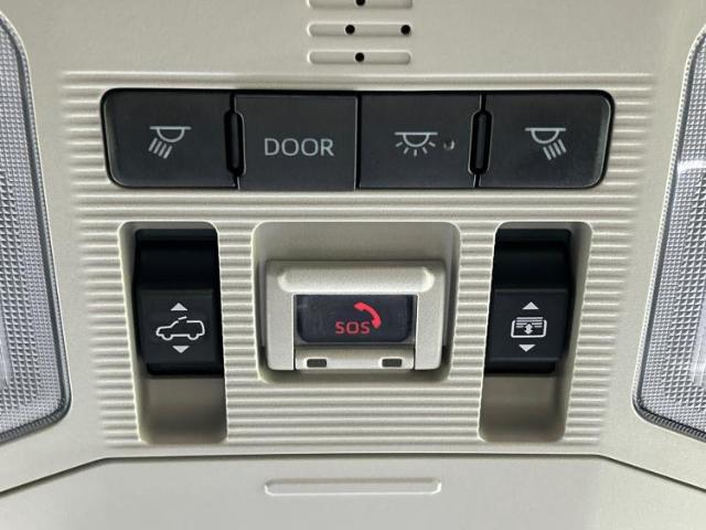 UZ0048328983_42_001.jpg