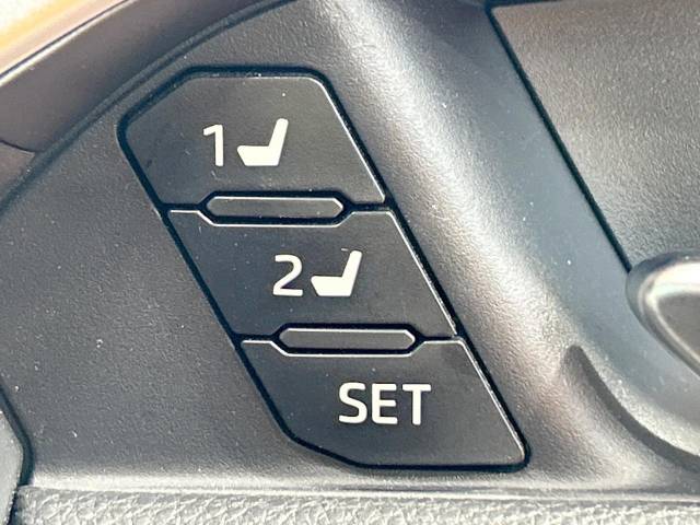UZ0047913005_43_001.jpg