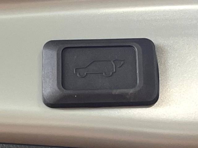 UZ0048040825_60_001.jpg