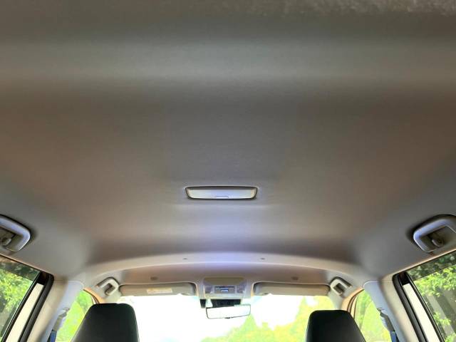 UZ0047670251_68_001.jpg