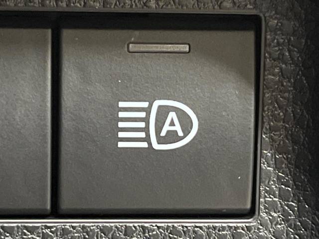 UZ0048149933_44_001.jpg