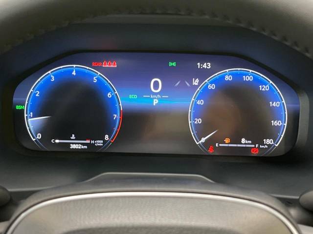 UZ0048149933_58_001.jpg