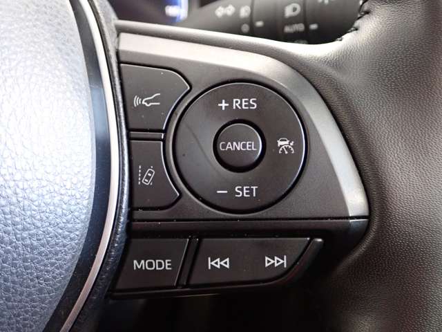 UJ0047982215_35_001.jpg