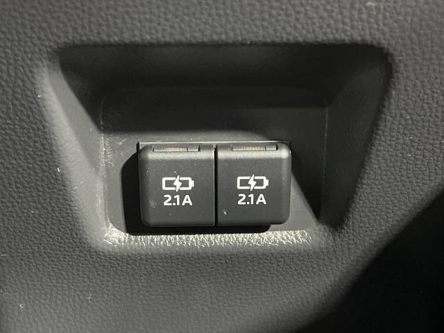 UZ0048071640_56_001.jpg