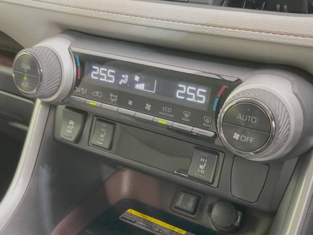 UZ0048106362_41_001.jpg