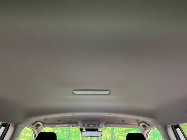 UZ0048021268_52_001.jpg