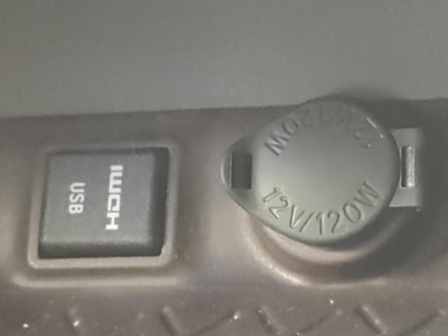 UZ0048144633_50_001.jpg