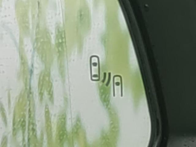 UZ0048144633_56_001.jpg