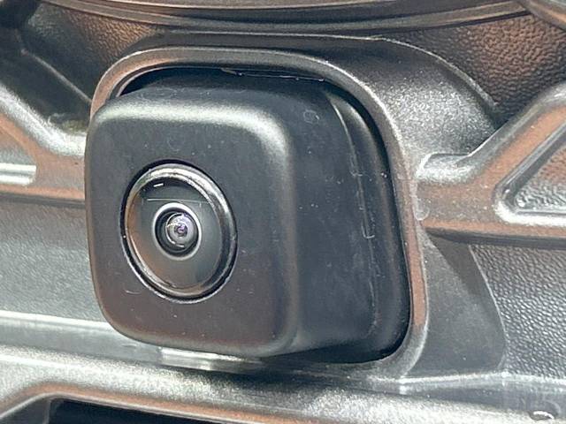 UZ0048098460_34_001.jpg