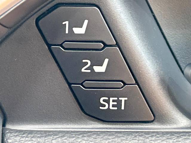 UZ0048098460_42_001.jpg