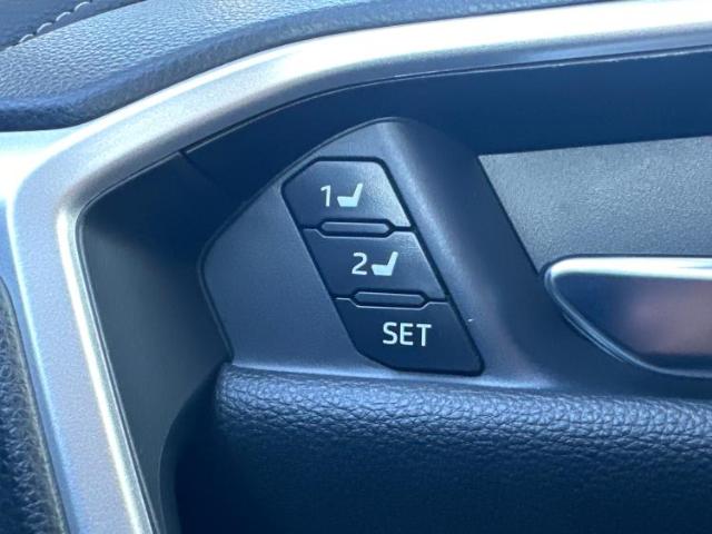UZ0047842477_37_001.jpg