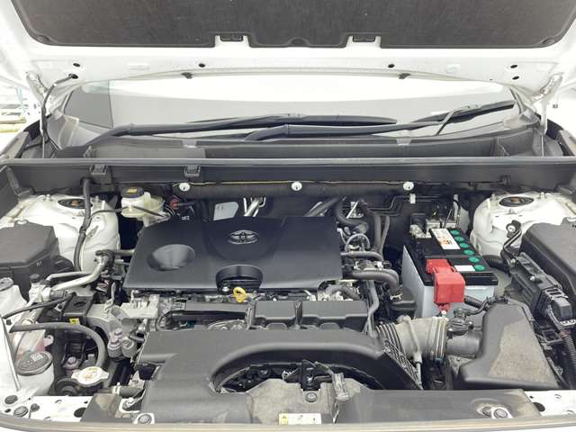 UZ0047990884_52_002.jpg