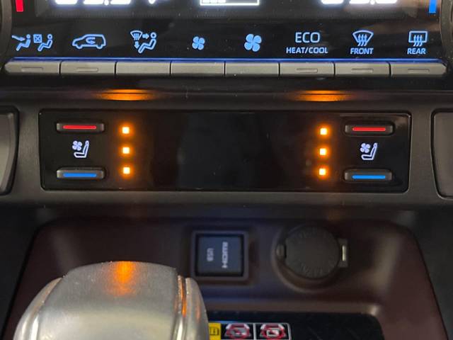 UZ0048097317_7_001.jpg