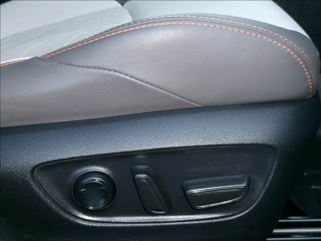 UZ0048263548_11_001.jpg