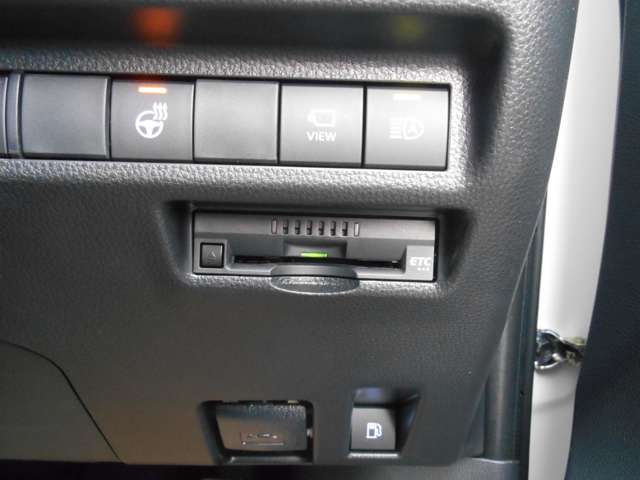 U00048200450_33_002.jpg