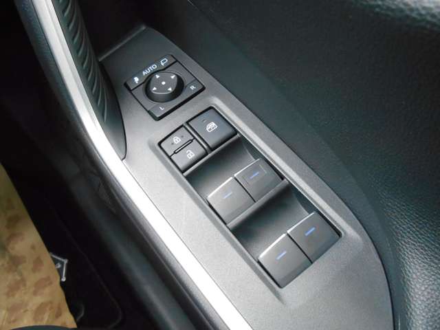 U00048200450_34_002.jpg