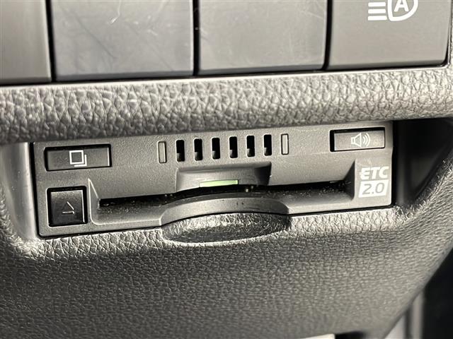 UZ0048569874_5_001.jpg