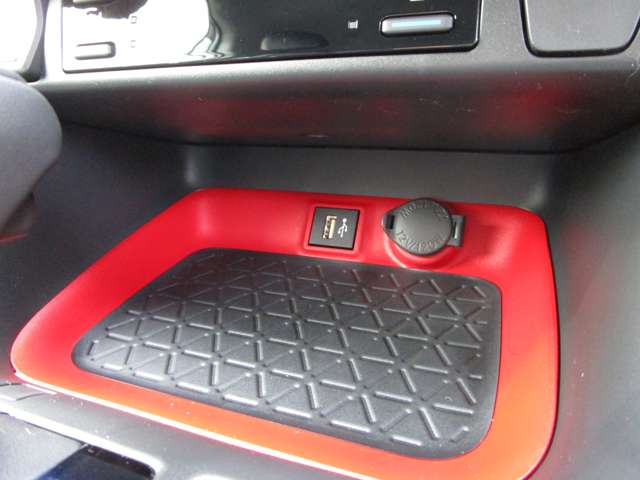 U00047953706_19_001.jpg