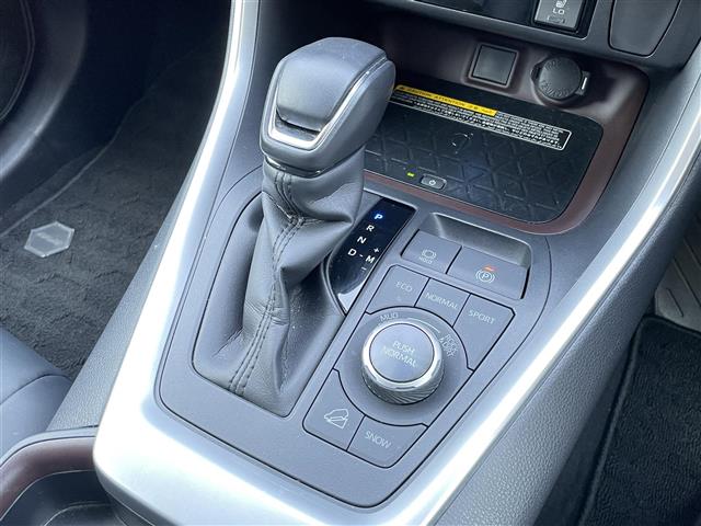 UZ0048497270_14_001.jpg