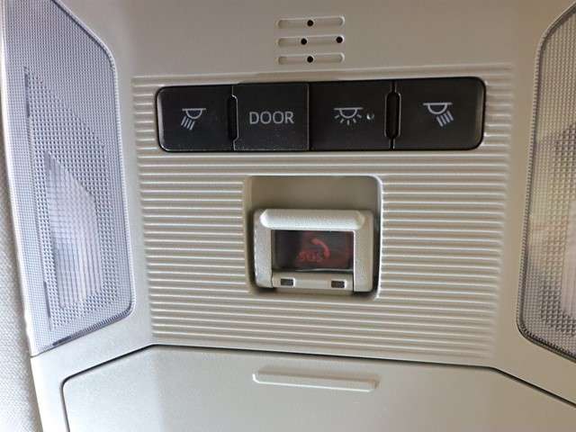 U00048155992_32_002.jpg
