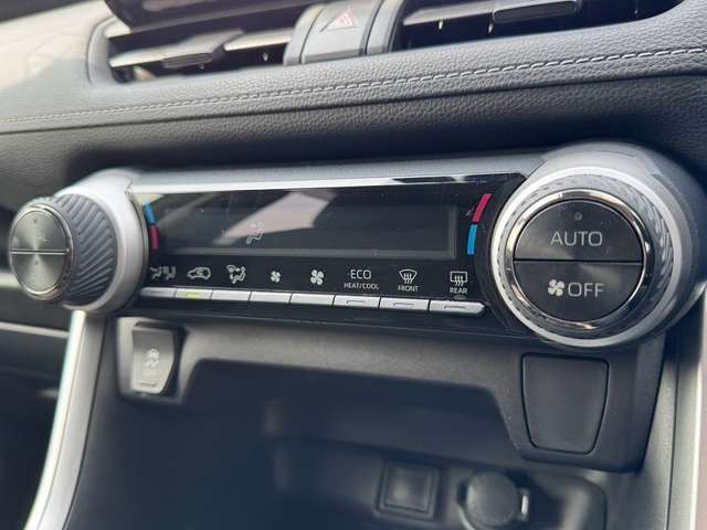 UZ0048446806_36_001.jpg