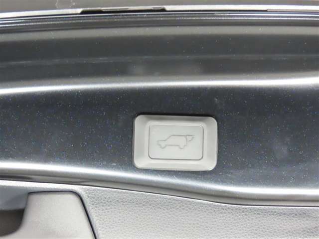 U00048370244_40_002.jpg